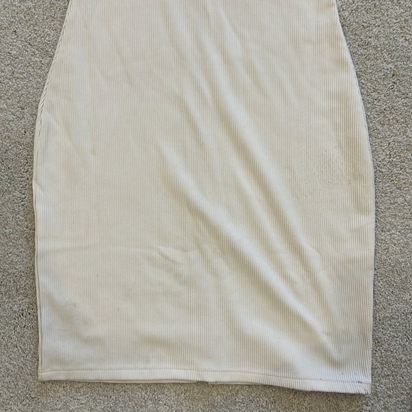 WHITE LONGSLEEVE BODYCON DRESS - Picture 9 of 9